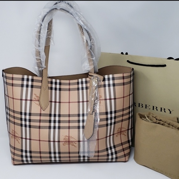 Burberry Reversible Tan/Beige Tote Bag NWT - Picture 2 of 8